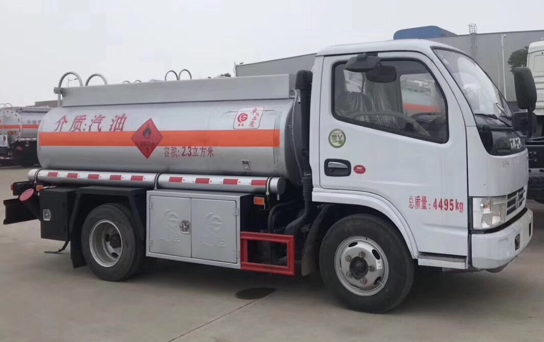 蓝牌加油车图片 蓝牌加油车图片